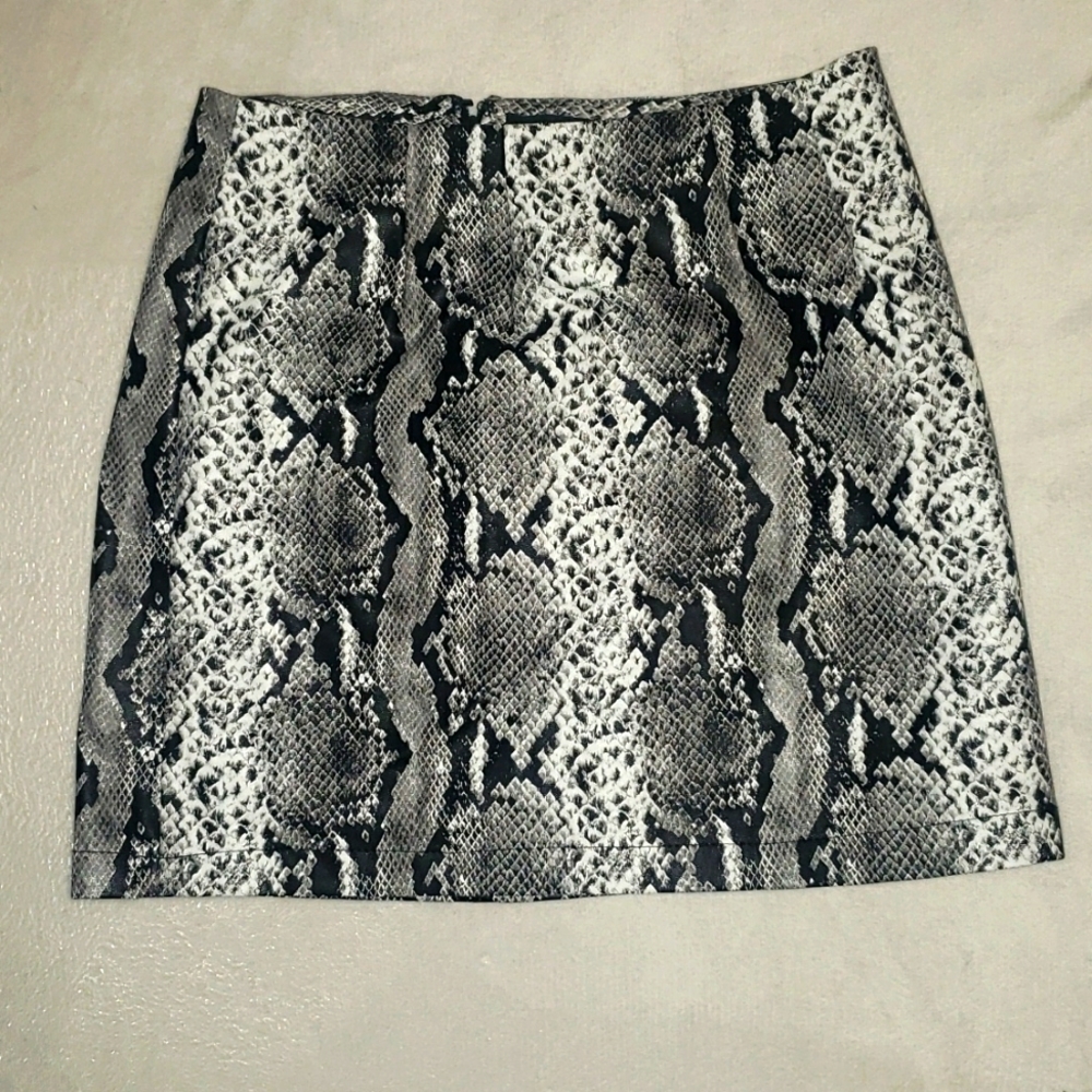 Forever 21 - mini skirt